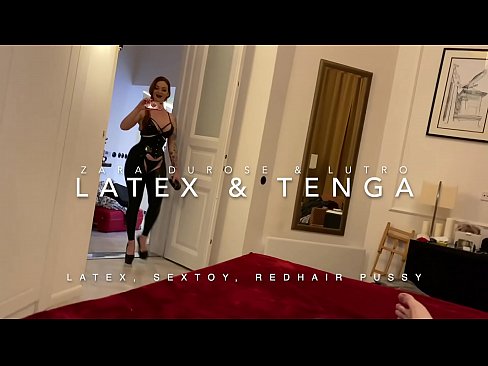 ❤️ Sister wamutu wofiyira atavala chovala cha latex chogwidwa ndi mchimwene wake wopeza Kanema wolaula pa ife ❌❤