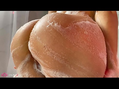 ❤️ Brunette Akuseweretsa maliseche ndi Vibrator mpaka Intense Orgasm mu Shower Kanema wolaula pa ife ❌❤